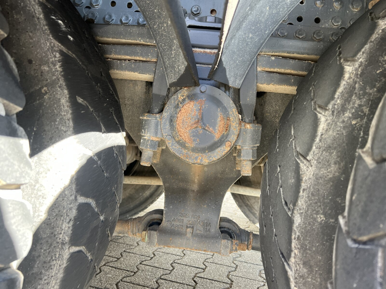 Mercedes-Benz Arocs 3243 K 8x4 Arocs 3243 K 8x4, Ressenig Thermo Alukipper 3-S - Camión volquete: foto 3 Mercedes-Benz Arocs 3243 K 8x4 Arocs 3243 K 8x4, Ressenig Thermo Alukipper 3-S - Camión volquete: foto 3