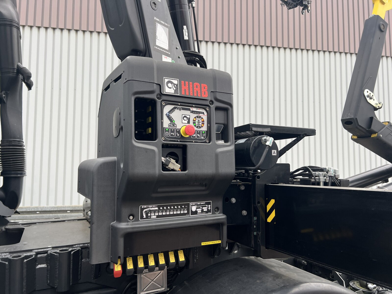 Leasing de Mercedes-Benz Arocs 4142 B 8x4/4 Arocs 4142 B 8x4/4, Grounder, Funk Mercedes-Benz Arocs 4142 B 8x4/4 Arocs 4142 B 8x4/4, Grounder, Funk: foto 15
