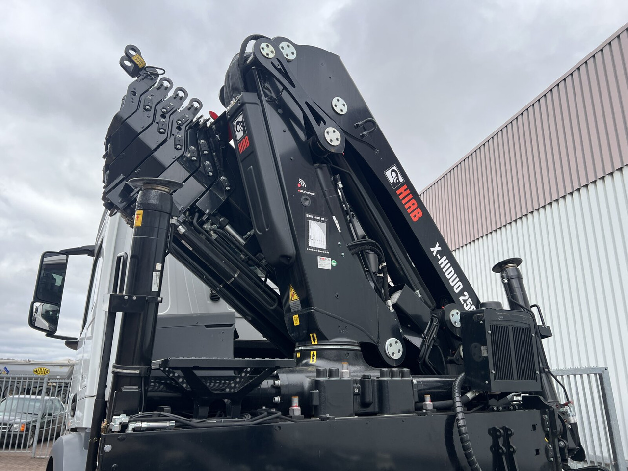 Leasing de Mercedes-Benz Arocs 4142 B 8x4/4 Arocs 4142 B 8x4/4, Grounder, Funk Mercedes-Benz Arocs 4142 B 8x4/4 Arocs 4142 B 8x4/4, Grounder, Funk: foto 13