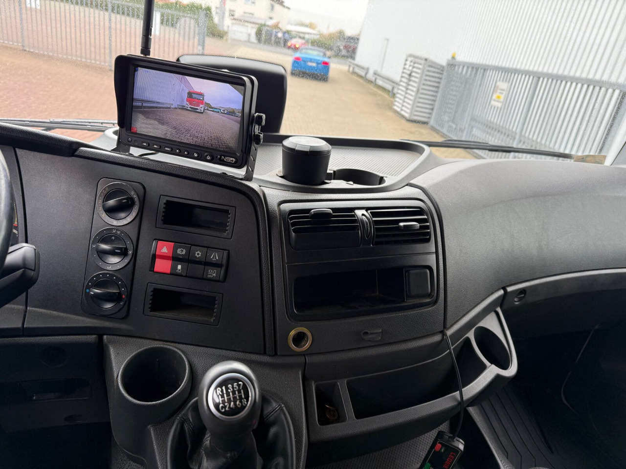 Mercedes-Benz Atego 1627 L 4x2 Atego 1627 L 4x2, 6-Zylinder, Motorabtrieb - Camión chasis: foto 4 Mercedes-Benz Atego 1627 L 4x2 Atego 1627 L 4x2, 6-Zylinder, Motorabtrieb - Camión chasis: foto 4