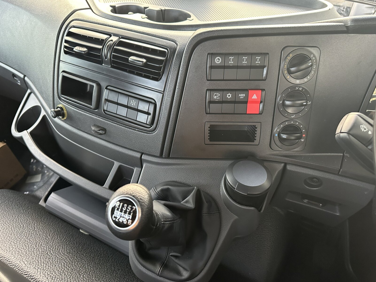 Mercedes-Benz Atego 1630 AK 4x4 Atego 1630 AK 4x4, Rechtslenker - Camión chasis: foto 4 Mercedes-Benz Atego 1630 AK 4x4 Atego 1630 AK 4x4, Rechtslenker - Camión chasis: foto 4