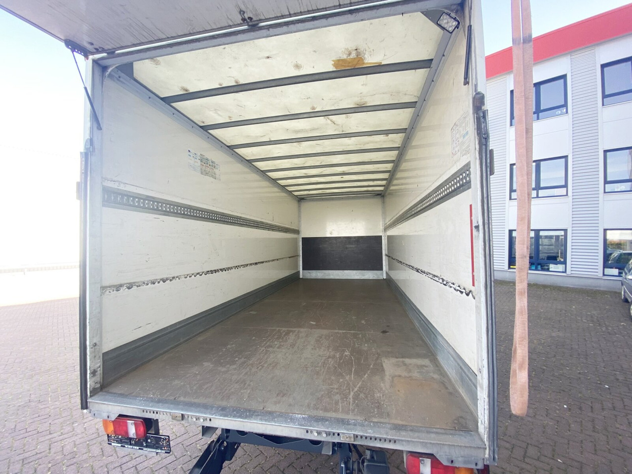 Mercedes-Benz Atego 816 4x2 Atego 816 4x2 mit Sörensen LBW - Camión caja cerrada: foto 2 Mercedes-Benz Atego 816 4x2 Atego 816 4x2 mit Sörensen LBW - Camión caja cerrada: foto 2