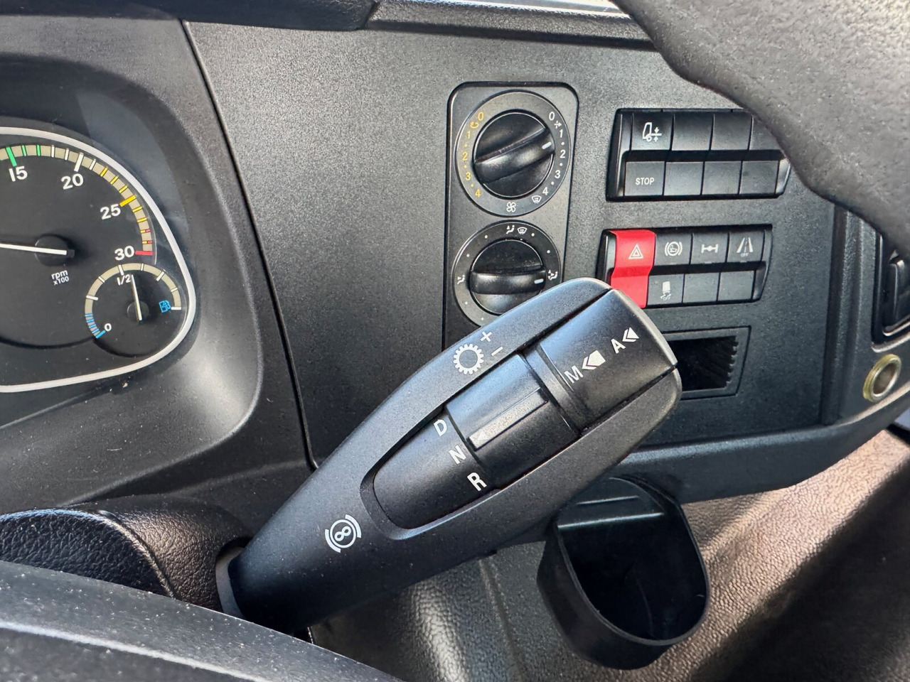 Camión multibasculante Mercedes-Benz Atego 824 L 4x2 Atego 824 L 4x2, Motorabtrieb, City-Abroller: foto 6