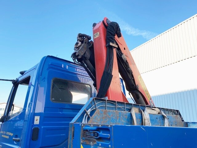 Mercedes-Benz Axor 1828 L 4x2 Axor 1828 L 4x2 mit Kran Palfinger PK 9501, Funk - Camión grúa, Camión caja abierta: foto 2 Mercedes-Benz Axor 1828 L 4x2 Axor 1828 L 4x2 mit Kran Palfinger PK 9501, Funk - Camión grúa, Camión caja abierta: foto 2