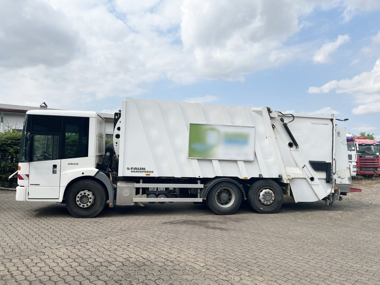 Mercedes-Benz Econic 2629 L/NLA 6x2/4, Ersatzteilspender! Econic 2629 L/NLA 6x2/4, EEV, Lenkachse, FAUN Variopress 522, Zöller-Schüttung, Ersatzteilspender! - Camión de basura: foto 3 Mercedes-Benz Econic 2629 L/NLA 6x2/4, Ersatzteilspender! Econic 2629 L/NLA 6x2/4, EEV, Lenkachse, FAUN Variopress 522, Zöller-Schüttung, Ersatzteilspender! - Camión de basura: foto 3