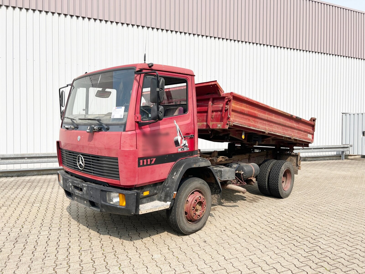 Mercedes-Benz LK 1117 K 4x2 LK 1117 K 4x2, 6-Zylinder Motor, 2x AHK - Camión volquete: foto 1 Mercedes-Benz LK 1117 K 4x2 LK 1117 K 4x2, 6-Zylinder Motor, 2x AHK - Camión volquete: foto 1