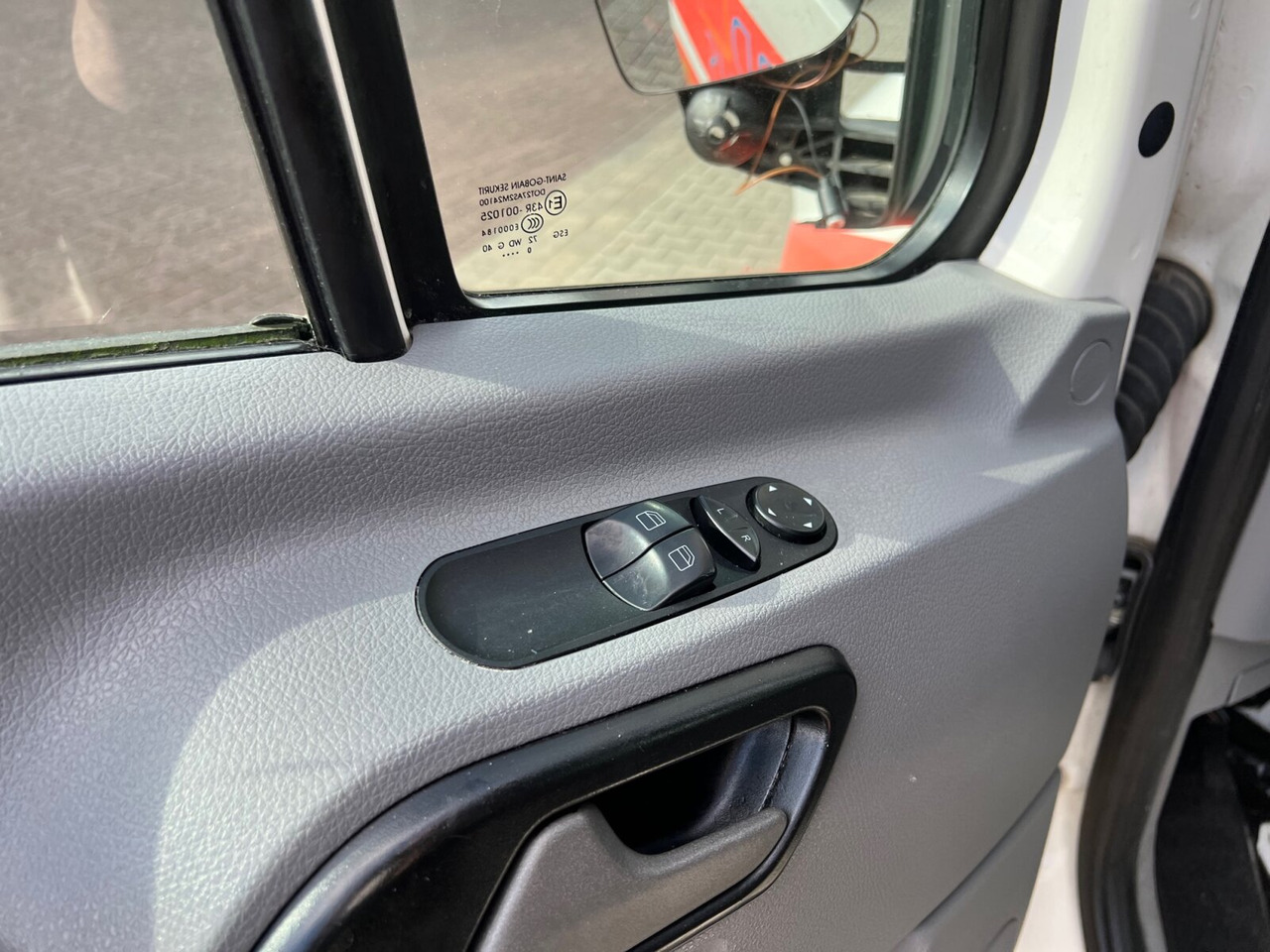 Leasing de Mercedes-Benz Sprinter 313 CDI 4x2 Sprinter 313 CDI 4x2, EEV, Krankenwagen Mercedes-Benz Sprinter 313 CDI 4x2 Sprinter 313 CDI 4x2, EEV, Krankenwagen: foto 7 Leasing de Mercedes-Benz Sprinter 313 CDI 4x2 Sprinter 313 CDI 4x2, EEV, Krankenwagen Mercedes-Benz Sprinter 313 CDI 4x2 Sprinter 313 CDI 4x2, EEV, Krankenwagen: foto 7