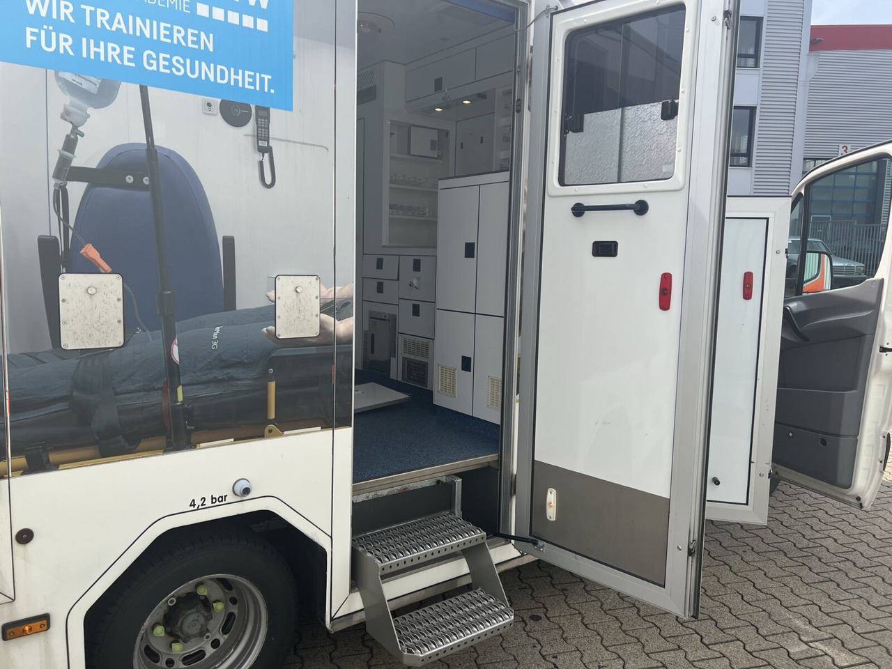 Ambulancia Mercedes-Benz Sprinter 516 CDI 4x2 Sprinter 516 CDI 4x2, Rettungswagen, Bi-Xenon: foto 7