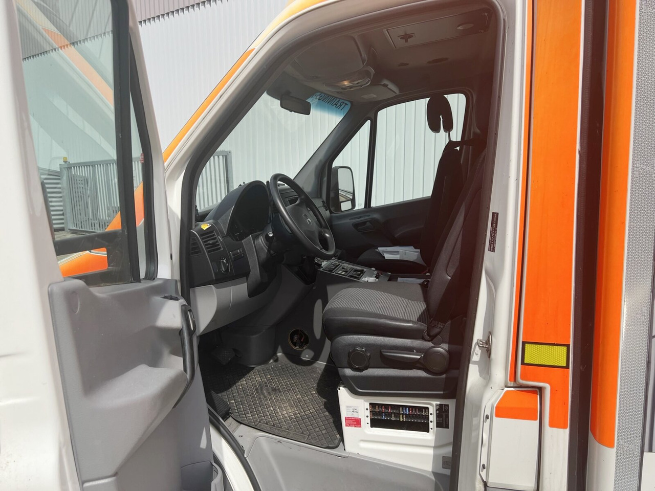 Ambulancia Mercedes-Benz Sprinter 516 CDI 4x2 Sprinter 516 CDI 4x2, Rettungswagen, Bi-Xenon: foto 15