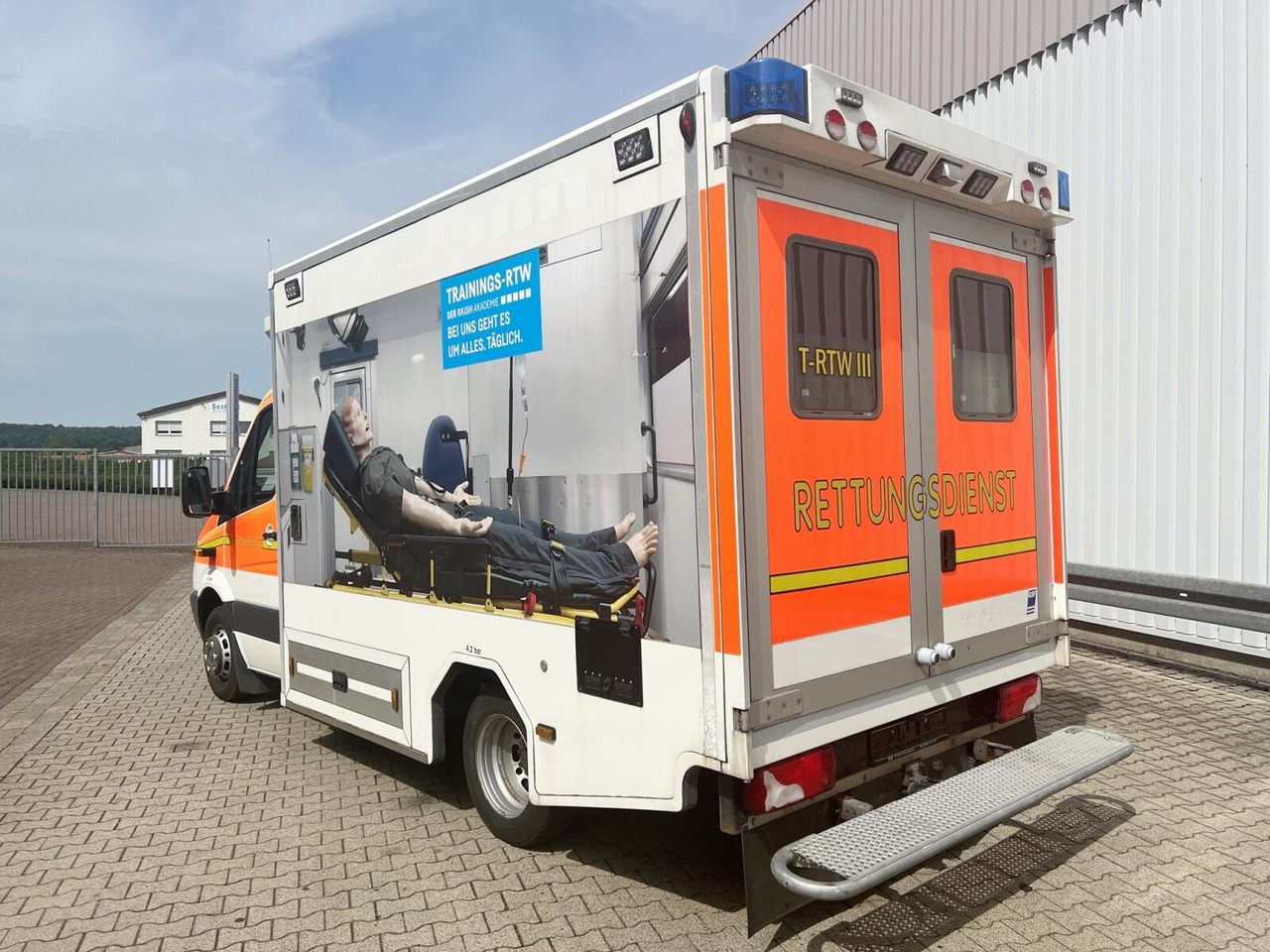 Ambulancia Mercedes-Benz Sprinter 516 CDI 4x2 Sprinter 516 CDI 4x2, Rettungswagen, Bi-Xenon: foto 13