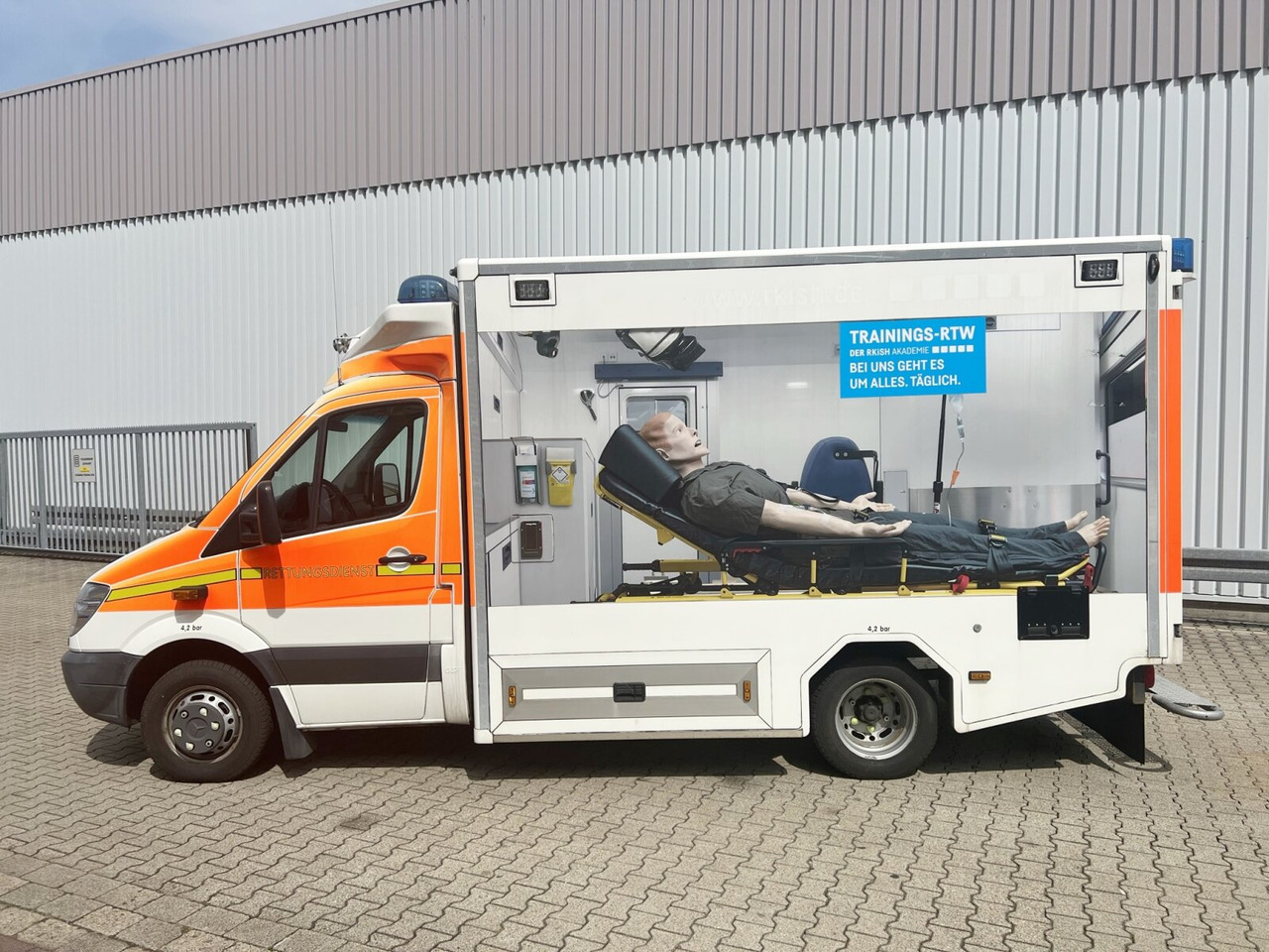 Ambulancia Mercedes-Benz Sprinter 516 CDI 4x2 Sprinter 516 CDI 4x2, Rettungswagen, Bi-Xenon: foto 14