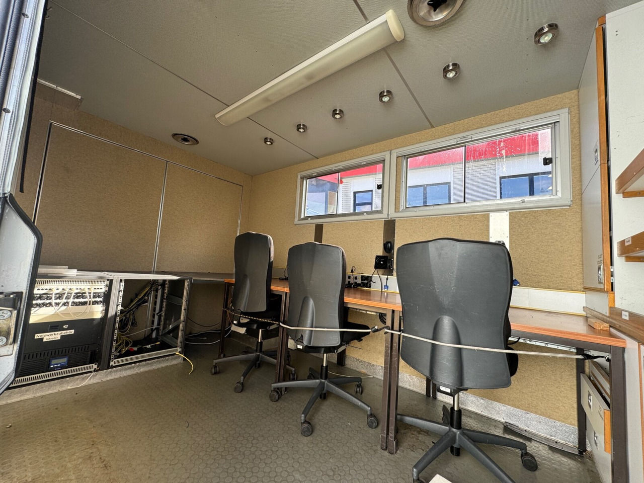 Camión caja cerrada Mercedes-Benz Sprinter 516 CDI 4x2 Sprinter 516 CDI 4x2, Übertragungsfahrzeug: foto 10 Camión caja cerrada Mercedes-Benz Sprinter 516 CDI 4x2 Sprinter 516 CDI 4x2, Übertragungsfahrzeug: foto 10