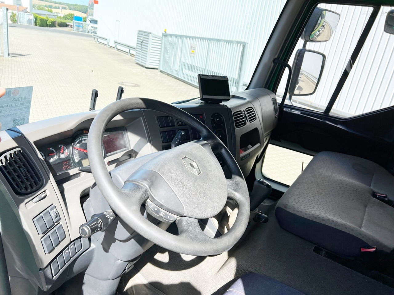 Renault Midlum 220.12 4x2 Midlum 220.12 4x2, BDF verschiedene Größen - Camión chasis: foto 2 Renault Midlum 220.12 4x2 Midlum 220.12 4x2, BDF verschiedene Größen - Camión chasis: foto 2