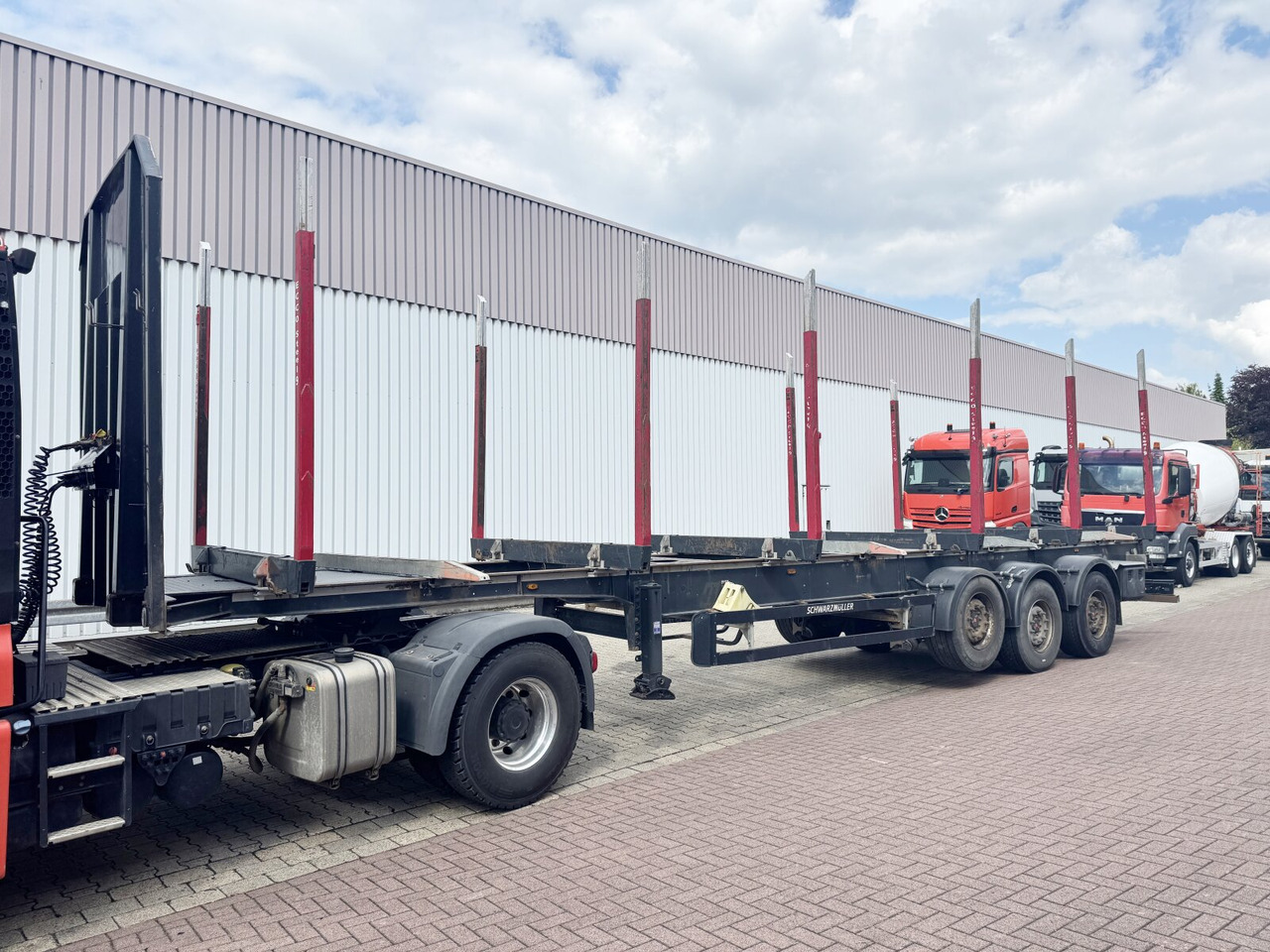 Schwarzmüller 3-Achs Holzauflieger 3-Achs Holzauflieger, Liftachse, MEHRFACH VORHANDEN! - Semirremolque maderero: foto 1 Schwarzmüller 3-Achs Holzauflieger 3-Achs Holzauflieger, Liftachse, MEHRFACH VORHANDEN! - Semirremolque maderero: foto 1