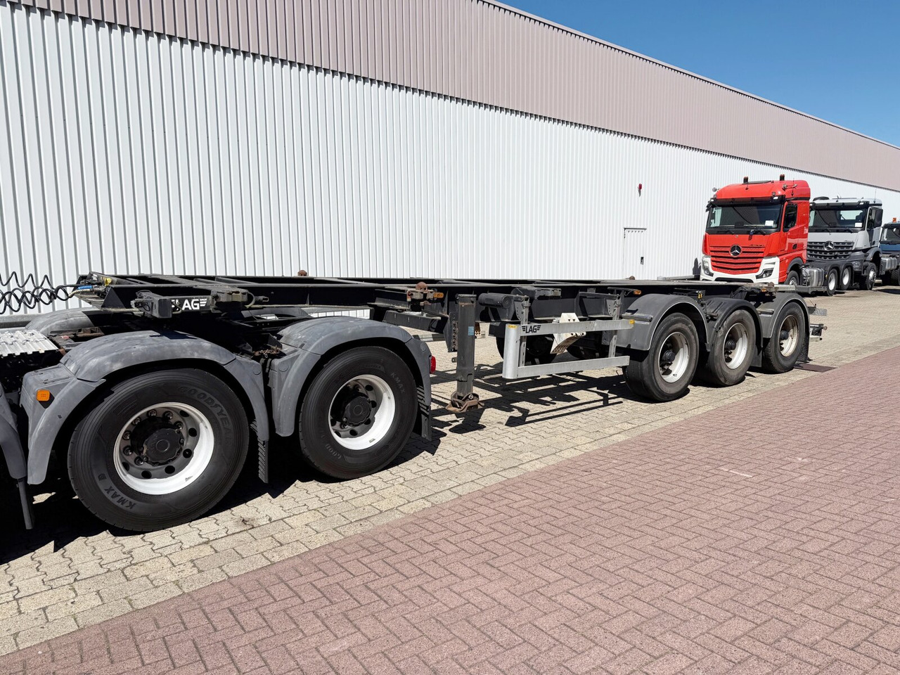 Lag 0-3-39 CD Containerchassis 0-3-39 CD Containerchassis, 20ft und 30ft, ADR - Semirremolque: foto 1 Lag 0-3-39 CD Containerchassis 0-3-39 CD Containerchassis, 20ft und 30ft, ADR - Semirremolque: foto 1