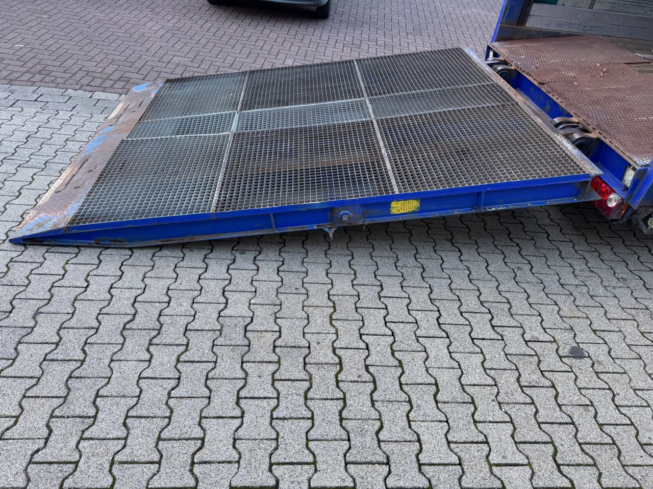 Renders NS4L32 NS4L32, Seilwinde, Edscha, hydr. Auffahrrampe - Semirremolque: foto 4 Renders NS4L32 NS4L32, Seilwinde, Edscha, hydr. Auffahrrampe - Semirremolque: foto 4