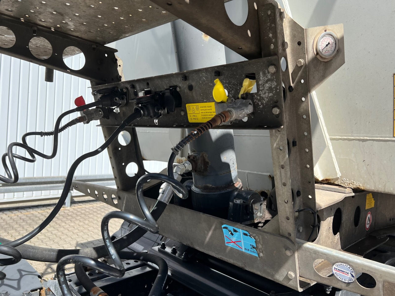 Schmitz Cargobull SKI 24 SL 7.2 SKI 24 SL 7.2, Stahlmulde ca. 27m³, Liftachse - Semirremolque: foto 2 Schmitz Cargobull SKI 24 SL 7.2 SKI 24 SL 7.2, Stahlmulde ca. 27m³, Liftachse - Semirremolque: foto 2