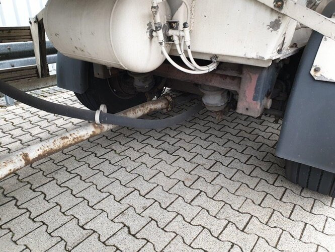 Spitzer SF 2455/4 UN PM SF 2455/4 UN PM Siloaufliger ca. 55m³ - Semirremolque silo: foto 3 Spitzer SF 2455/4 UN PM SF 2455/4 UN PM Siloaufliger ca. 55m³ - Semirremolque silo: foto 3