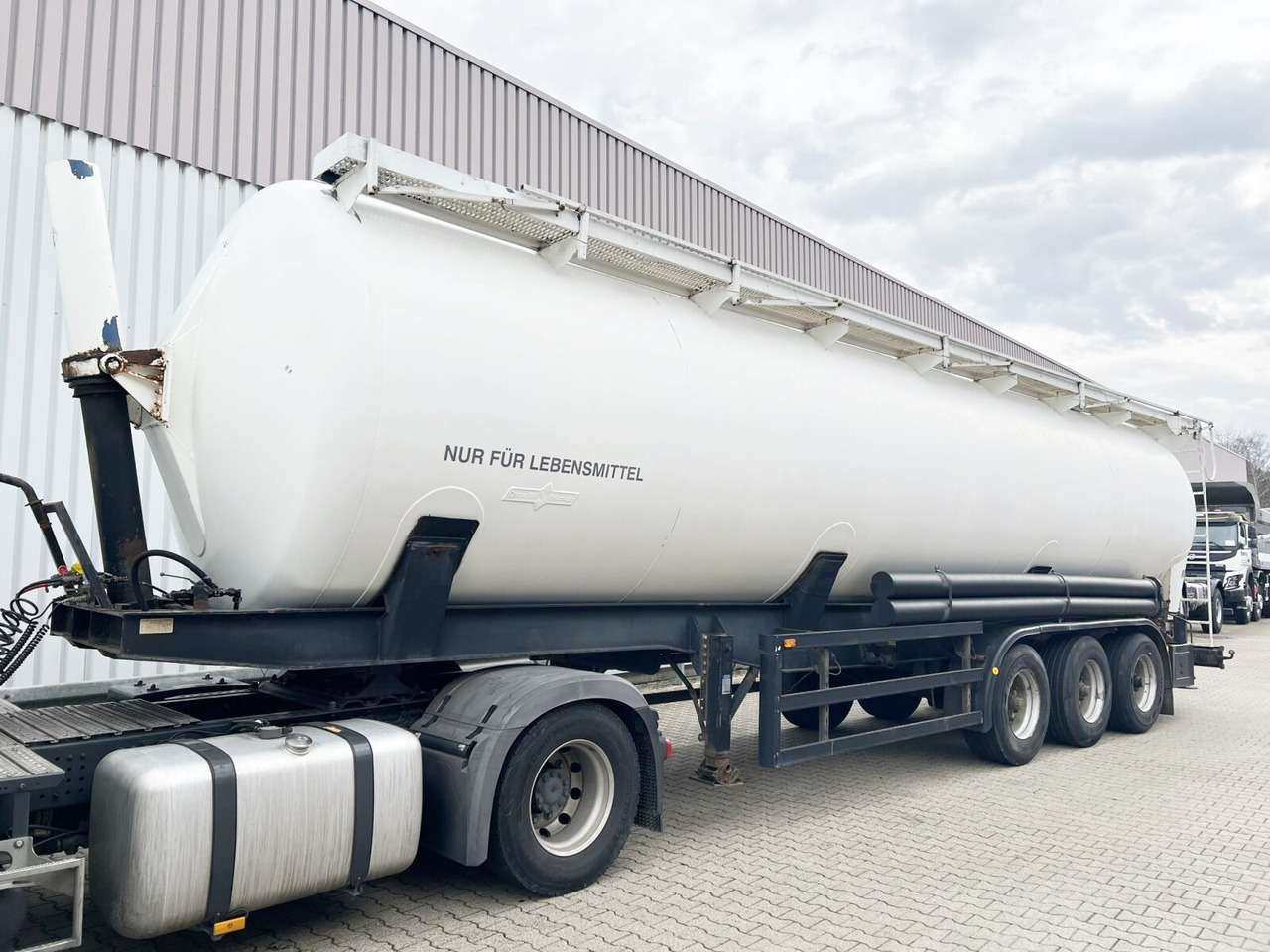 Spitzer SK 2453 ZIC SK 2453 ZIC, Kippsilo ca. 53m³ - Semirremolque silo: foto 1 Spitzer SK 2453 ZIC SK 2453 ZIC, Kippsilo ca. 53m³ - Semirremolque silo: foto 1