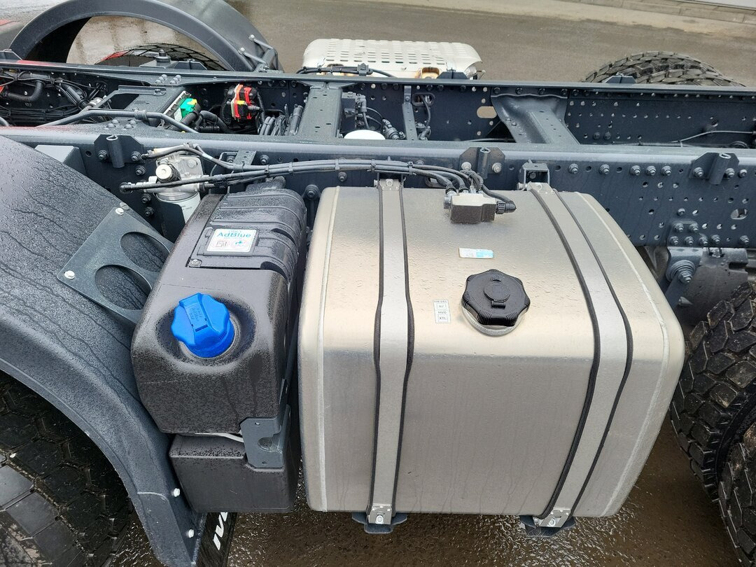 T-Way AT410T51 8x4 T-Way AT410T51 8x4, Retarder, Nebenantrieb, 4x VORHANDEN! - Camión chasis: foto 2 T-Way AT410T51 8x4 T-Way AT410T51 8x4, Retarder, Nebenantrieb, 4x VORHANDEN! - Camión chasis: foto 2