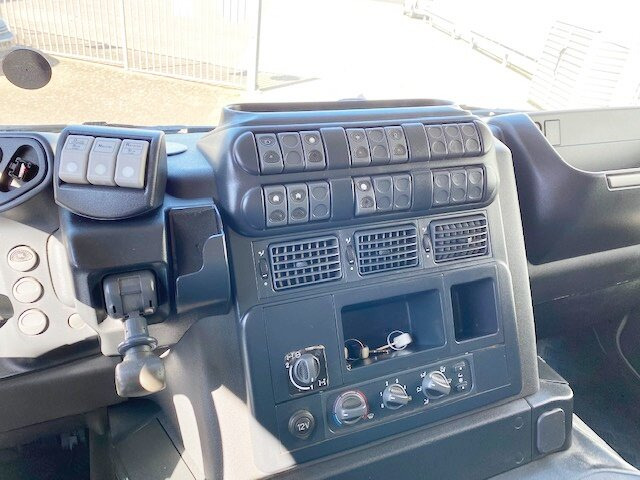 Trakker AD260T41W 6x6 Trakker AD260T41W 6x6 - Camión chasis: foto 3 Trakker AD260T41W 6x6 Trakker AD260T41W 6x6 - Camión chasis: foto 3