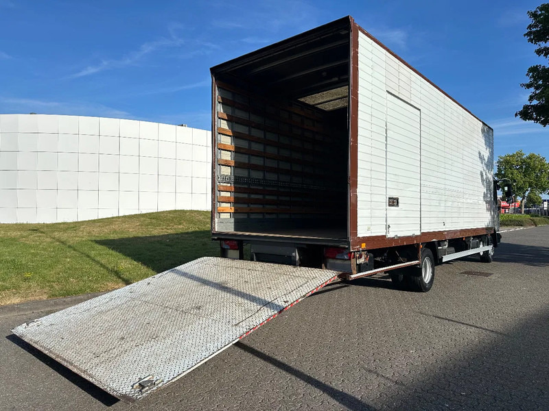 MAN TGL 12.210 MANUAL + 2000 KG LIFT + 2.60 M HIGH BIG BOX + AIRCO + SPRING / SPRING + 3 SEATS - Camión caja cerrada: foto 5 MAN TGL 12.210 MANUAL + 2000 KG LIFT + 2.60 M HIGH BIG BOX + AIRCO + SPRING / SPRING + 3 SEATS - Camión caja cerrada: foto 5