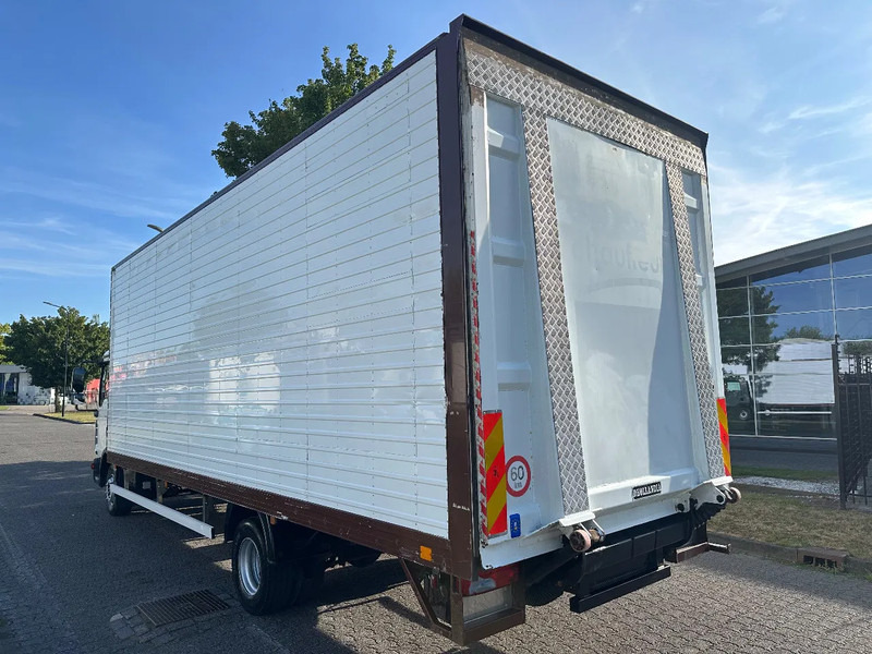 MAN TGL 12.210 MANUAL + 2000 KG LIFT + 2.60 M HIGH BIG BOX + AIRCO + SPRING / SPRING + 3 SEATS - Camión caja cerrada: foto 3 MAN TGL 12.210 MANUAL + 2000 KG LIFT + 2.60 M HIGH BIG BOX + AIRCO + SPRING / SPRING + 3 SEATS - Camión caja cerrada: foto 3