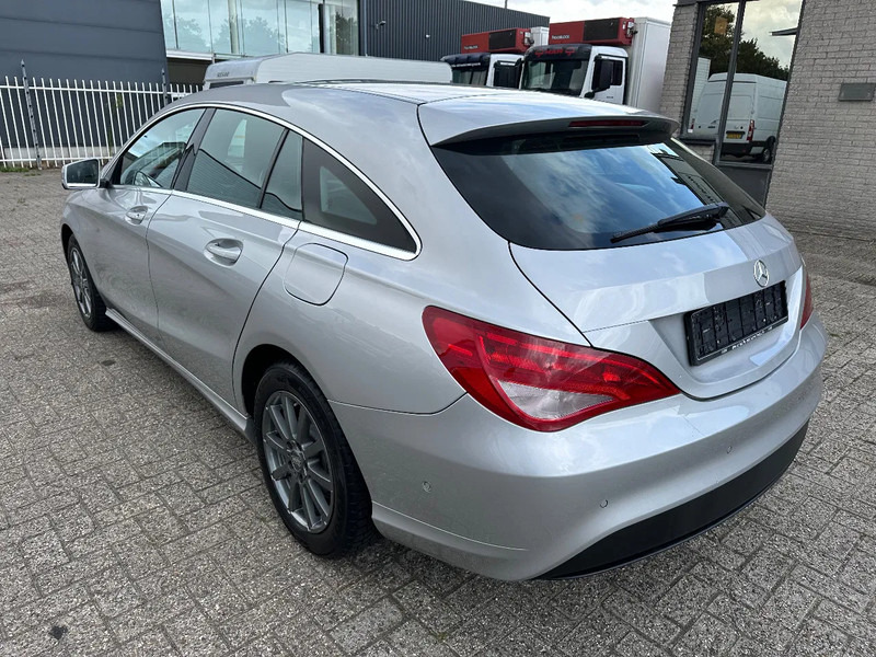 Mercedes-Benz CLA-Klasse 200 D - SHOOTING BRAKE + SUNROOF + NAVI - Coche: foto 3 Mercedes-Benz CLA-Klasse 200 D - SHOOTING BRAKE + SUNROOF + NAVI - Coche: foto 3