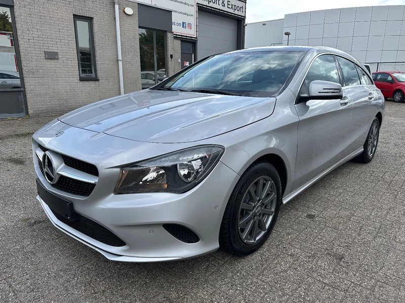 Mercedes-Benz CLA-Klasse 200 D - SHOOTING BRAKE + SUNROOF + NAVI - Coche: foto 1 Mercedes-Benz CLA-Klasse 200 D - SHOOTING BRAKE + SUNROOF + NAVI - Coche: foto 1