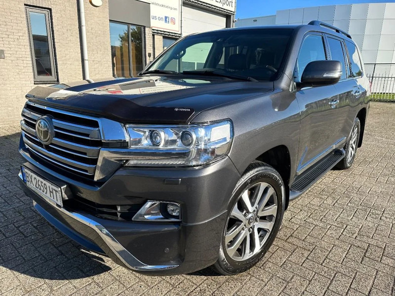 Toyota Land Cruiser V8 LAND CRUISER 200 V8 + CAMERA 360 + FRIDGE + DIESEL + ONLY EXPORT - SUV/ Todoterreno: foto 1 Toyota Land Cruiser V8 LAND CRUISER 200 V8 + CAMERA 360 + FRIDGE + DIESEL + ONLY EXPORT - SUV/ Todoterreno: foto 1