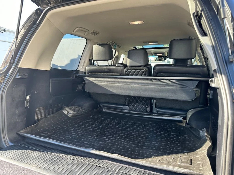 Toyota Land Cruiser V8 LAND CRUISER 200 V8 + CAMERA 360 + FRIDGE + DIESEL + ONLY EXPORT - SUV/ Todoterreno: foto 4 Toyota Land Cruiser V8 LAND CRUISER 200 V8 + CAMERA 360 + FRIDGE + DIESEL + ONLY EXPORT - SUV/ Todoterreno: foto 4