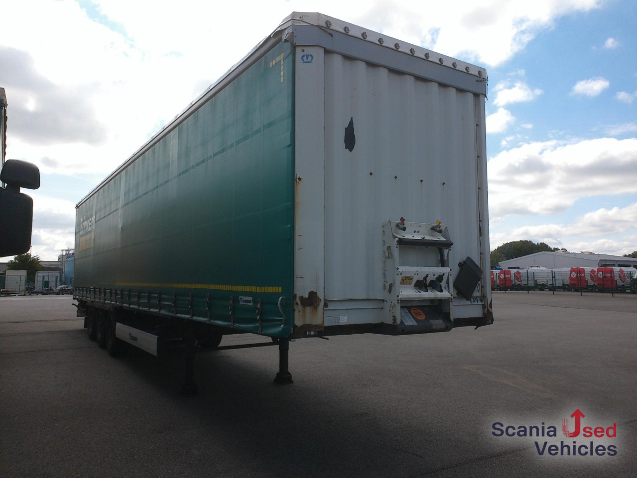 KRONE SD Curtainsider/ Schiebegardine - Semirremolque lona: foto 1 KRONE SD Curtainsider/ Schiebegardine - Semirremolque lona: foto 1