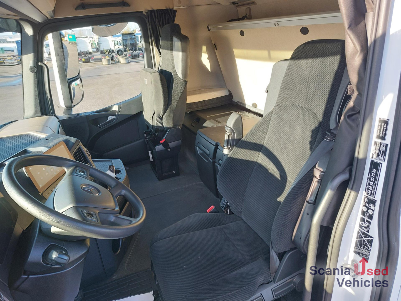 MERCEDES-BENZ 1845L Plane/Edscha NUR KOMPLETT m. ANH.!!! - Camión lona: foto 5 MERCEDES-BENZ 1845L Plane/Edscha NUR KOMPLETT m. ANH.!!! - Camión lona: foto 5