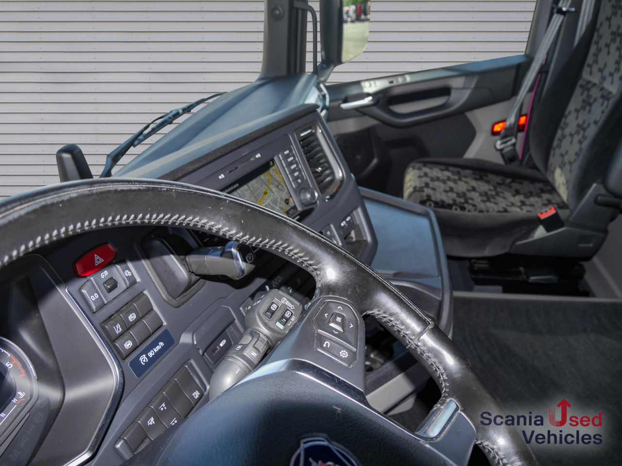 SCANIA R 410 B6x2*4NB - Pritsche / Plane / Hecktüren - - Camión lona: foto 4 SCANIA R 410 B6x2*4NB - Pritsche / Plane / Hecktüren - - Camión lona: foto 4