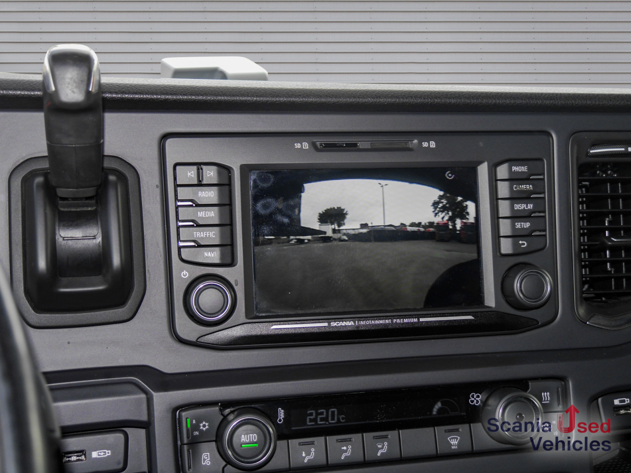 SCANIA R 410 B6x2*4NB - Pritsche / Plane / Hecktüren - - Camión lona: foto 5 SCANIA R 410 B6x2*4NB - Pritsche / Plane / Hecktüren - - Camión lona: foto 5