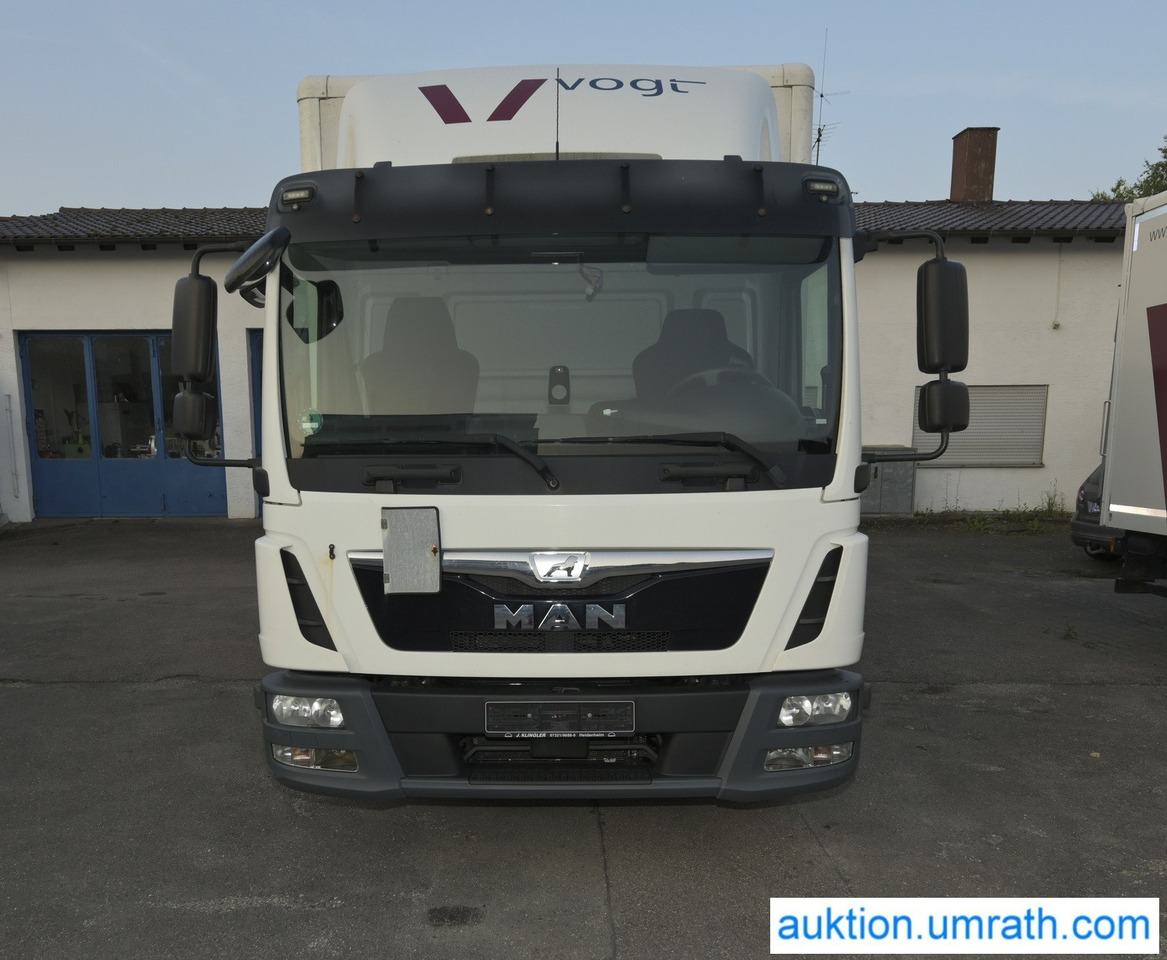 MAN TGL 12.250 4x2 L/BL Koffer Ladebordwand Klimaautomatik NAVI Luftfederung Automatikgetriebe EURO 6 - Camión caja cerrada: foto 2 MAN TGL 12.250 4x2 L/BL Koffer Ladebordwand Klimaautomatik NAVI Luftfederung Automatikgetriebe EURO 6 - Camión caja cerrada: foto 2