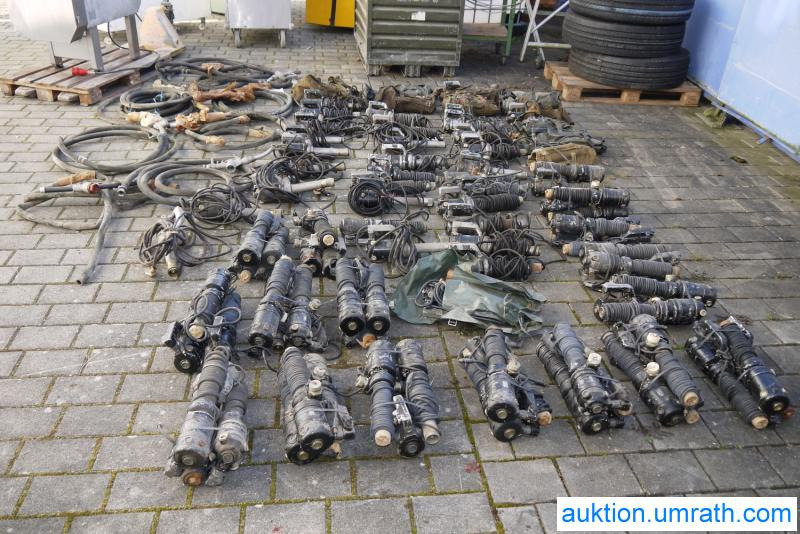 NVA / Russische Armee Fasspumpen MBI-3A 12 bis 24 Volt 90 Stück Rarität für / - Sammler - Herramienta/ Equipo: foto 2 NVA / Russische Armee Fasspumpen MBI-3A 12 bis 24 Volt 90 Stück Rarität für / - Sammler - Herramienta/ Equipo: foto 2