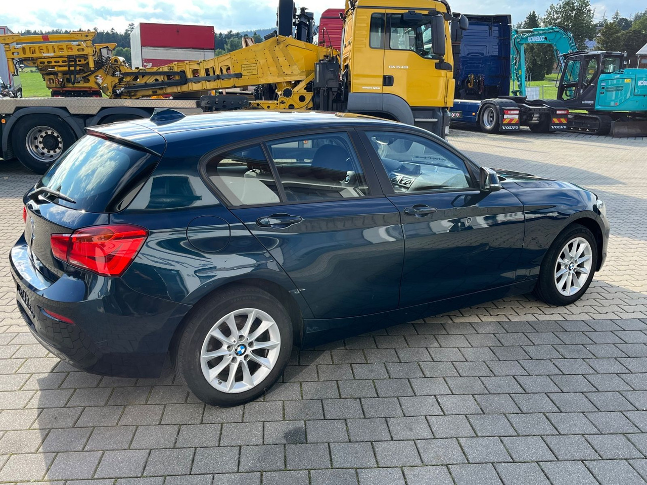 BMW 118 Baureihe 1 Lim. 5-trg. 118 d - Sedan: foto 5 BMW 118 Baureihe 1 Lim. 5-trg. 118 d - Sedan: foto 5