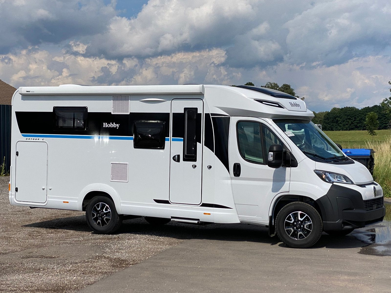 Hobby OnTour C 700 GQ MJ25/MARKISE/RFK/SAFETY-PAKET - Autocaravana perfilada: foto 2 Hobby OnTour C 700 GQ MJ25/MARKISE/RFK/SAFETY-PAKET - Autocaravana perfilada: foto 2