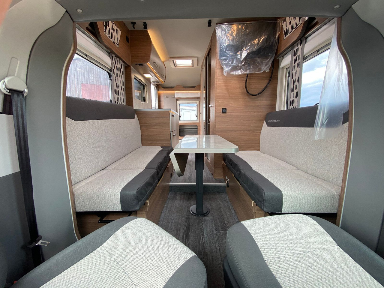 Autocaravana perfilada Knaus Tourer Van 500 LT, slide Bett, 4 P. Zulassung: foto 19