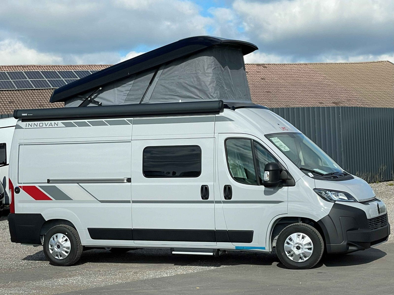 LMC INNOVAN 600 ,ASD, Aufstelldach,26 Modell,Navi - Cámper: foto 4 LMC INNOVAN 600 ,ASD, Aufstelldach,26 Modell,Navi - Cámper: foto 4
