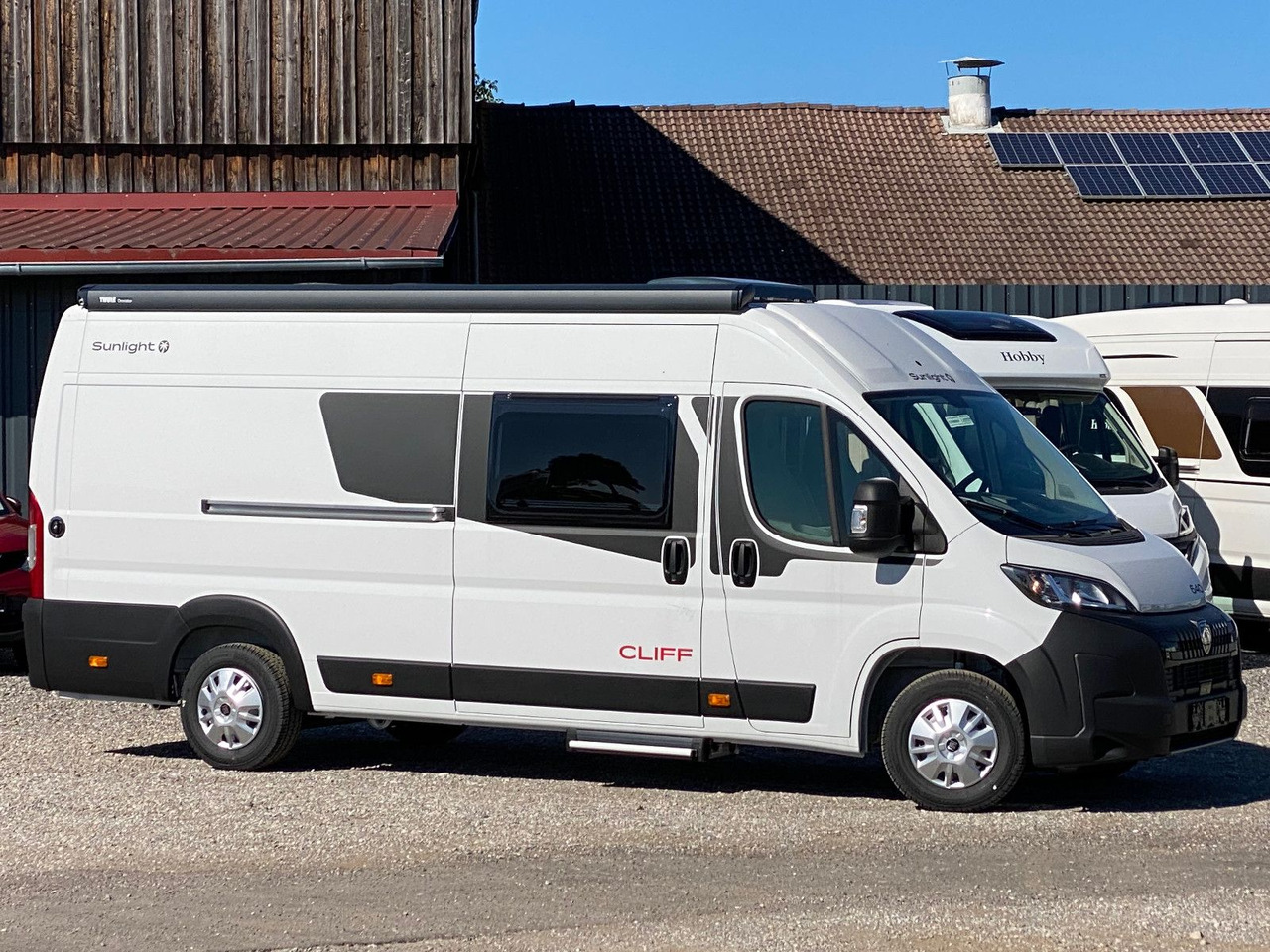 Sunlight Cliff 640 mit Längsbetten,Modell 25 - Cámper: foto 2 Sunlight Cliff 640 mit Längsbetten,Modell 25 - Cámper: foto 2