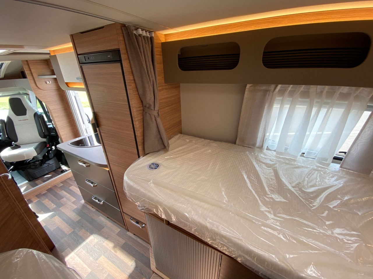 Autocaravana perfilada Weinsberg CaraCompact 600 MEG EDITION [PEPPER]25 Modell S7: foto 18