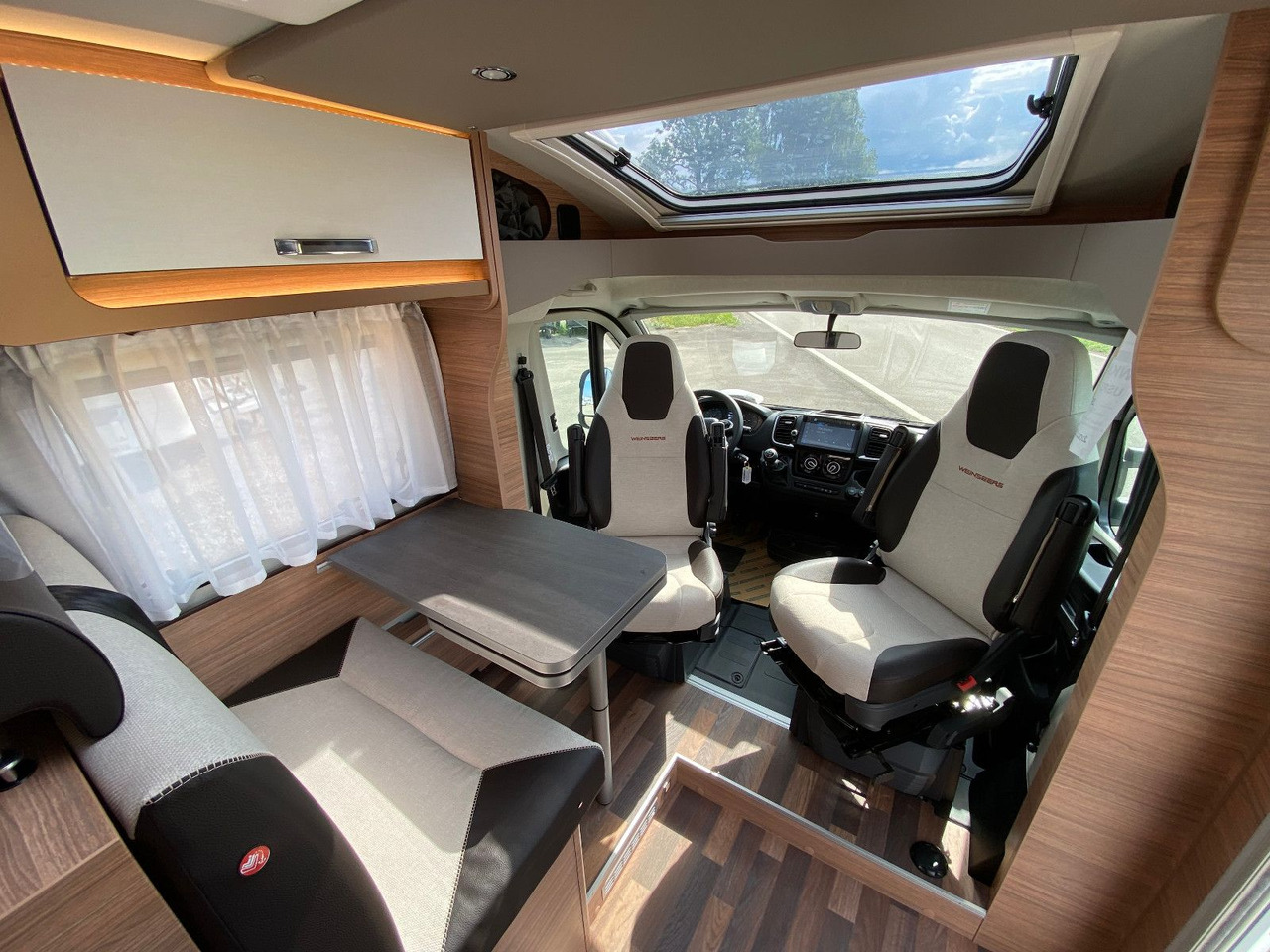 Autocaravana perfilada Weinsberg CaraCompact 600 MEG EDITION [PEPPER]25 Modell S7: foto 15