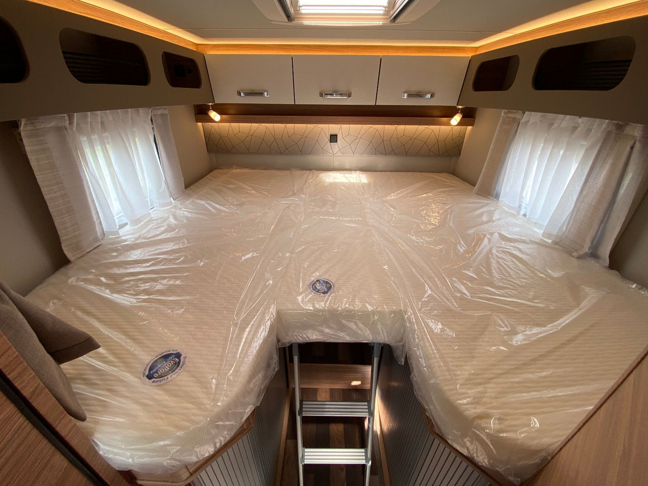 Autocaravana perfilada Weinsberg CaraCompact 600 MEG EDITION [PEPPER]25 Modell S7: foto 16