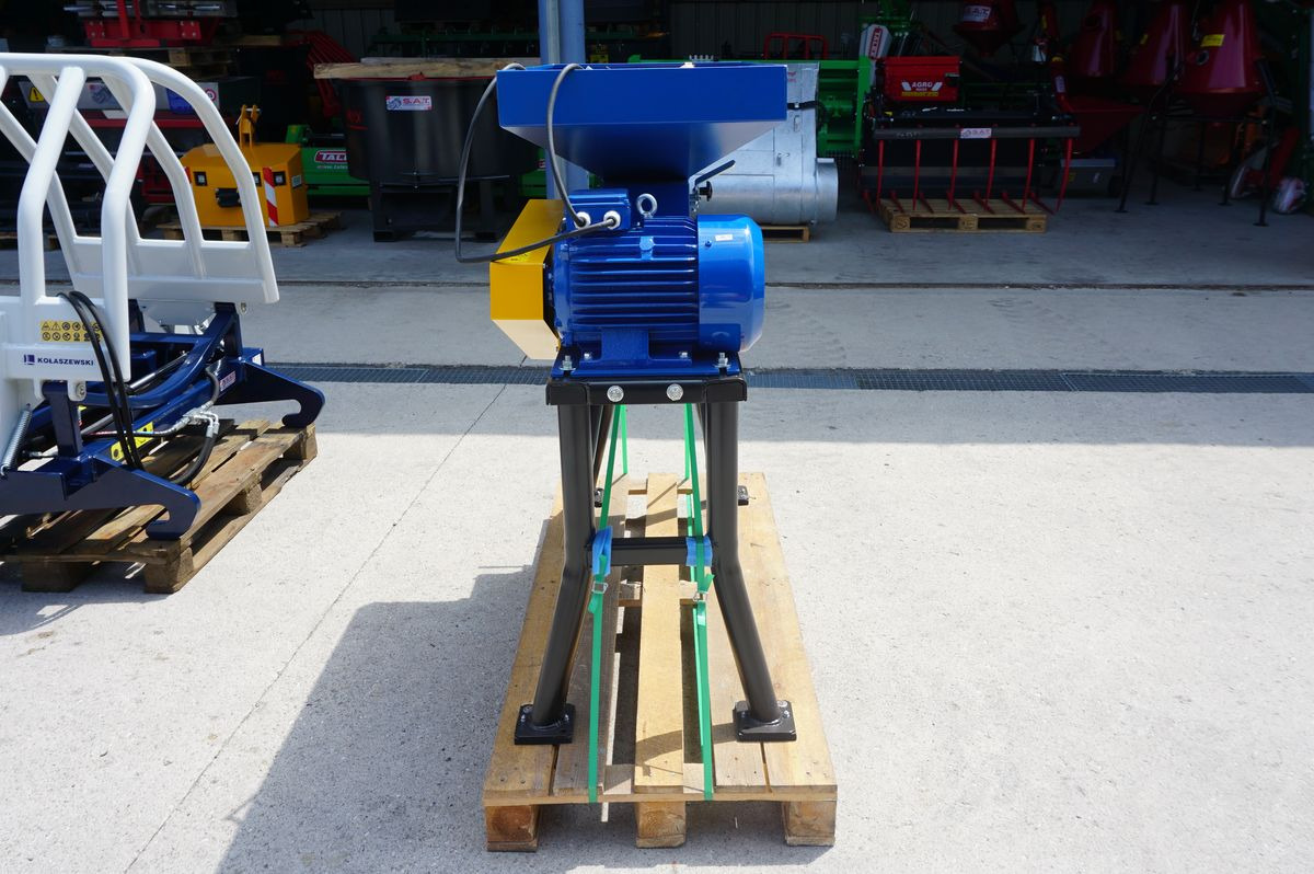 GTH-1800- Getreidequetsche-NEUMASCHINE - Equipo poscosecha: foto 2 GTH-1800- Getreidequetsche-NEUMASCHINE - Equipo poscosecha: foto 2