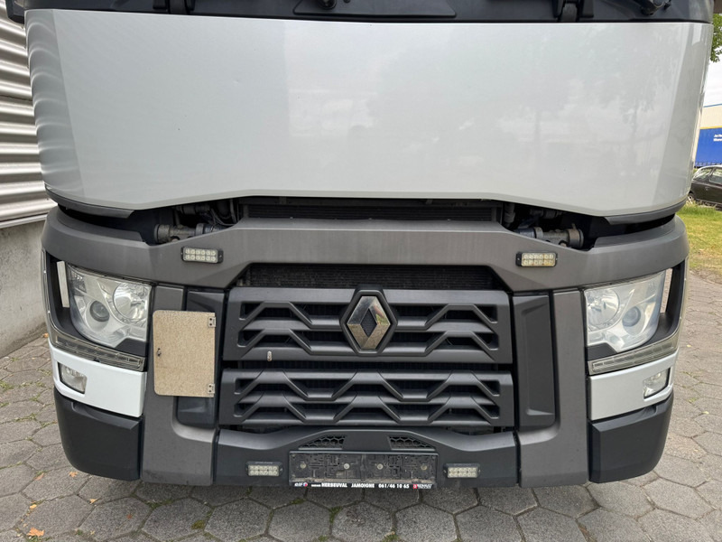 Renault T 460 / Refrigarator / Euro 6 / 2 Beds - Cabeza tractora: foto 5 Renault T 460 / Refrigarator / Euro 6 / 2 Beds - Cabeza tractora: foto 5