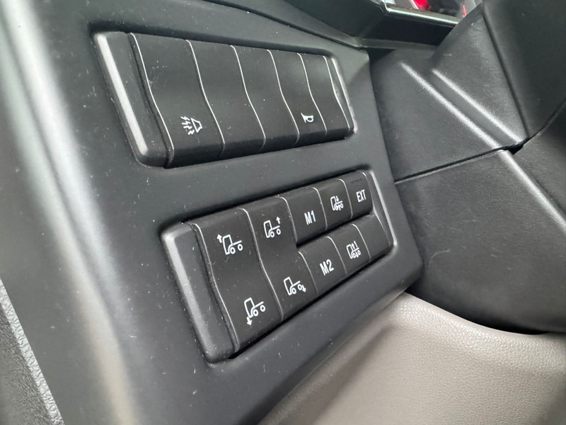 Cabeza tractora Scania R410 / Retarder / Night Klima / 2 Tanks / Full Air / TUV: 3-2026 / NL Truck: foto 11 Cabeza tractora Scania R410 / Retarder / Night Klima / 2 Tanks / Full Air / TUV: 3-2026 / NL Truck: foto 11