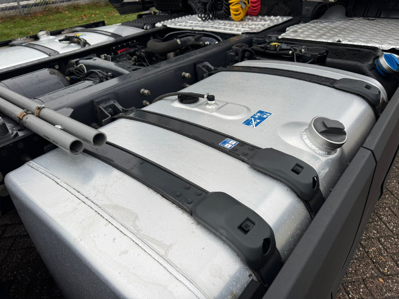 Cabeza tractora Scania R410 / Retarder / Night Klima / 2 Tanks / Full Air / TUV: 3-2026 / NL Truck: foto 17 Cabeza tractora Scania R410 / Retarder / Night Klima / 2 Tanks / Full Air / TUV: 3-2026 / NL Truck: foto 17