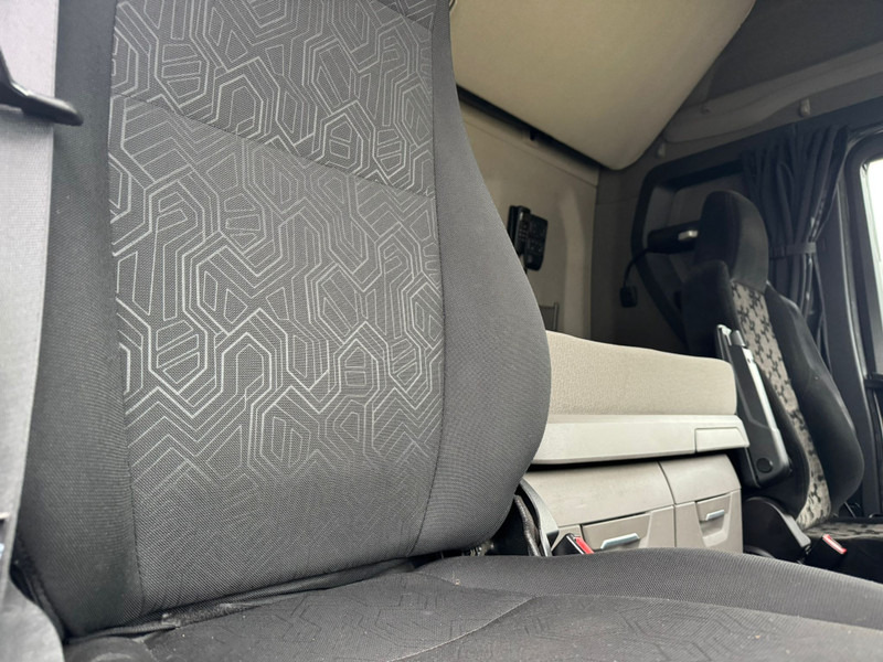 Cabeza tractora Scania R410 / Retarder / Night Klima / 2 Tanks / Full Air / TUV: 3-2026 / NL Truck: foto 18 Cabeza tractora Scania R410 / Retarder / Night Klima / 2 Tanks / Full Air / TUV: 3-2026 / NL Truck: foto 18